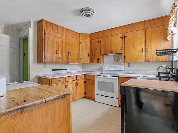 5th image of 4 Amherst Street