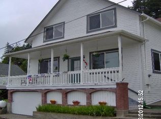 415 Front St, Gardiner, OR 97441