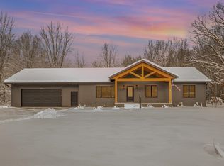 2423 E Ashby Rd, Midland, MI 48640