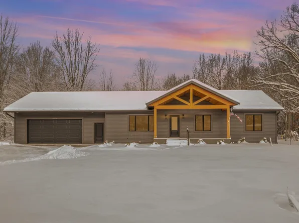 2423 E Ashby Rd, Midland, MI 48640