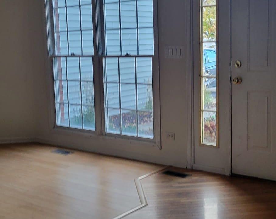 Living room / entry from inside