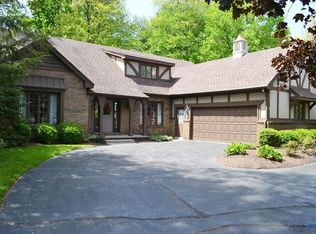 4417 Weldwood Ln, Sylvania, OH 43560