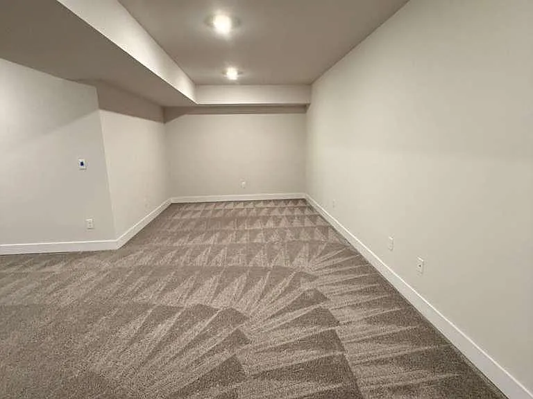 704 Peony Ln — Photo 59