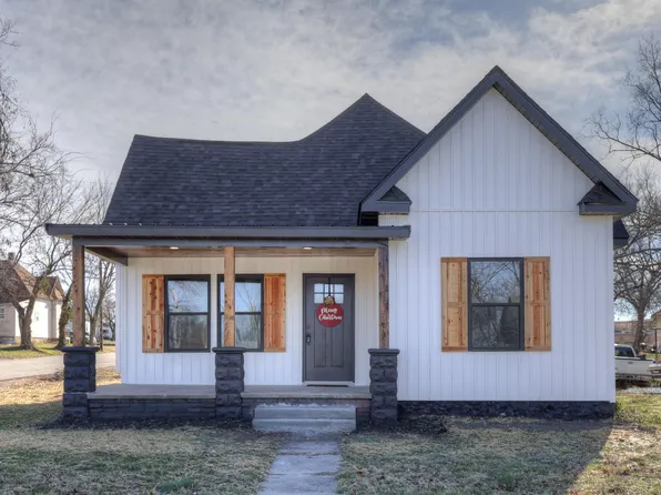 618 E 5th St, Galena, KS 66739