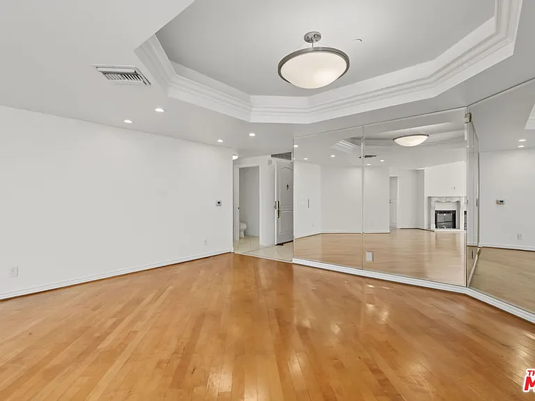 430 N Oakhurst Dr #Penthouse 406 — Photo 17