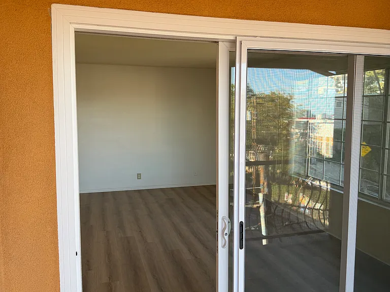 1001 Hammond St — Photo 5