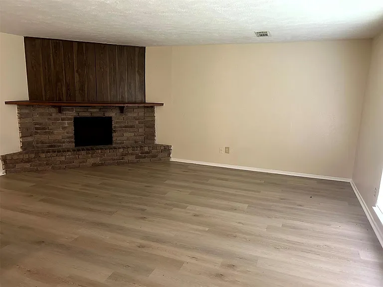 5018 Ridgecreek Dr — Photo 3