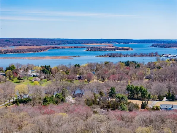 20 Navy Lane, Essex, CT 06426