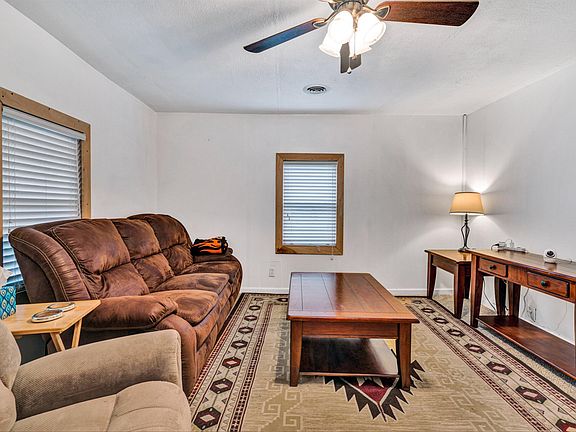 5th image of 5118 Waldon Ln