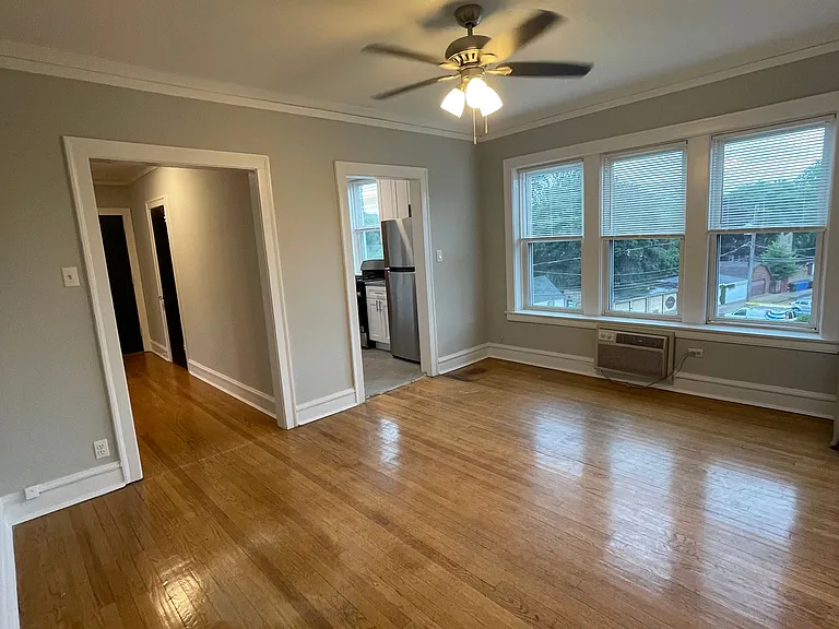 7009 N Ridge Blvd #2S — Photo 8