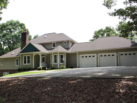 Rear House + 3car Gargage