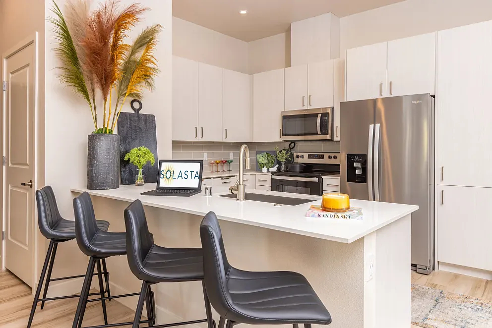 Building Photo - Solasta Luxury Apartments