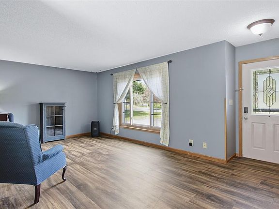3rd image of E5656 704th Avenue