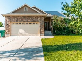 1055 S 1650 E, Clearfield, UT 84015