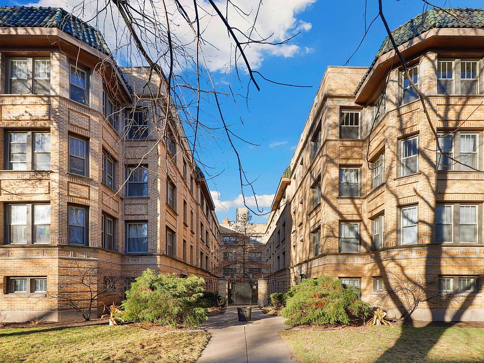 1st image of 1366 W Greenleaf Ave APT Gn