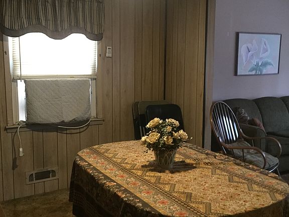 3rd image of 128 Tysens Ln