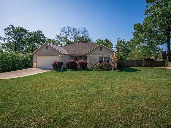 2nd image of 406 Mari Beth Ln