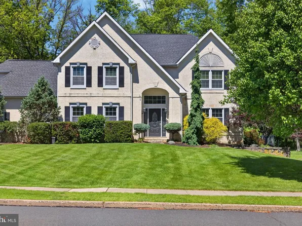 117 Oxford Ln, North Wales, PA 19454