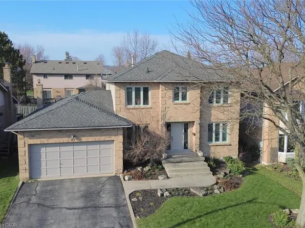 87 Jerome Park Dr, Hamilton, ON L9H 6R8