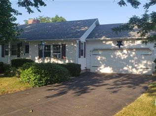 9 Calman Pl, Canandaigua, NY 14424
