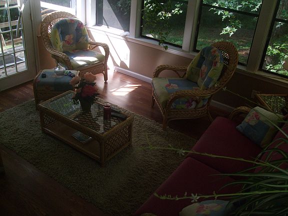 3rd image of 3961 Woodland Cir SE