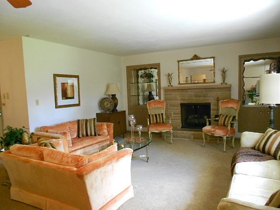 2nd image of 947 Bluecrest Dr