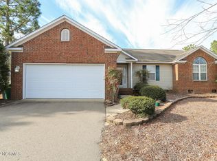 1 Pearl Ct, Pinehurst, NC 28374