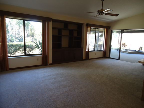 3rd image of 4855 Parkway Blvd