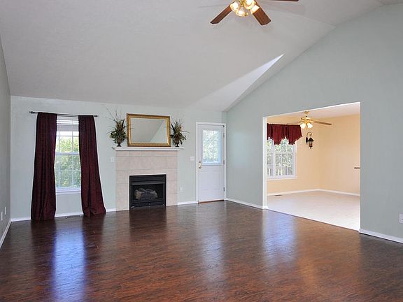 4th image of 145 Hedgeapple Rd