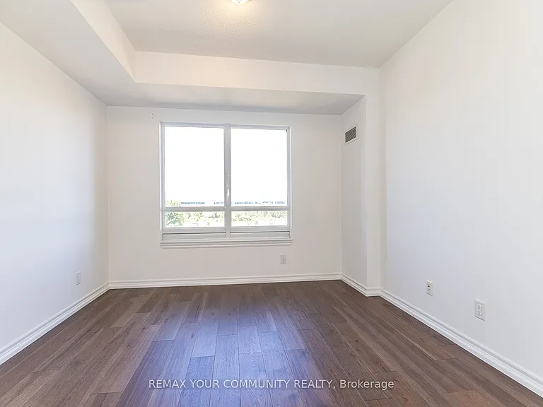 9245 Jane St #514 — Photo 24