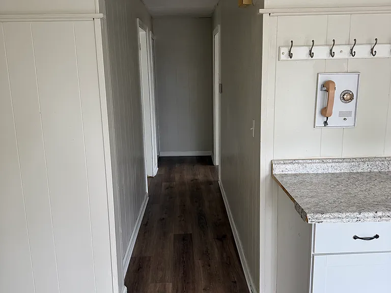 81 Bank St #A — Photo 4