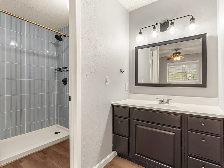 2609 Charter Oak Dr — Photo 21
