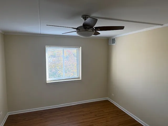 2 bed, 1000 sqft, $1,900 — Photo 2