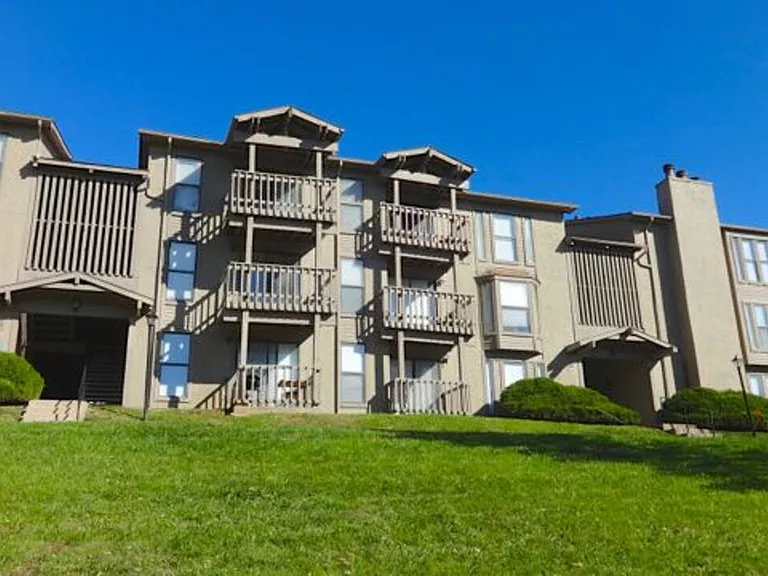 Polo Run Apartments — Photo 9