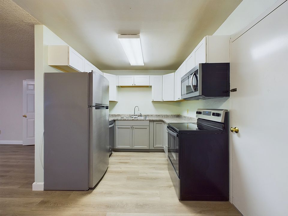 1st image of 2663 Turner St #11403163