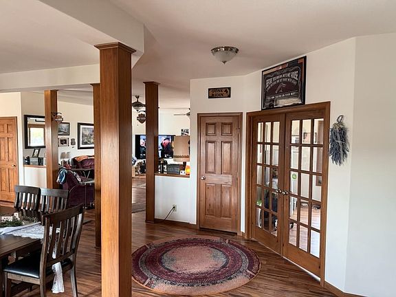 2nd image of 33652 River Rd