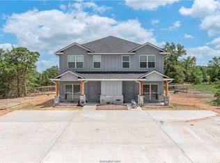 11095 Favor Rd, College Station, TX 77845