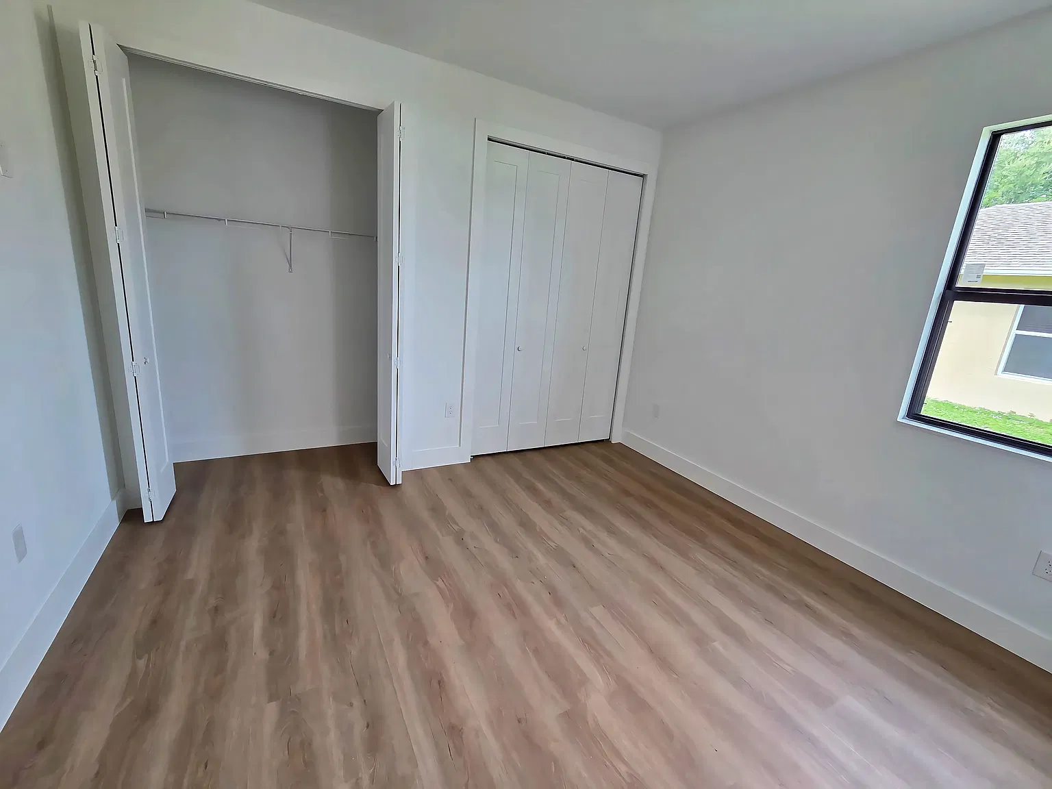 1 bed, 350 sqft, $1,000 — Photo 2