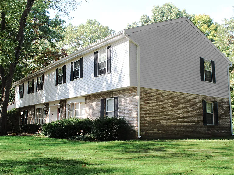 Maple Lane Apartments — Photo 21