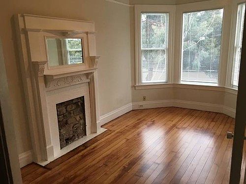 1st image of 35 McCoppin St