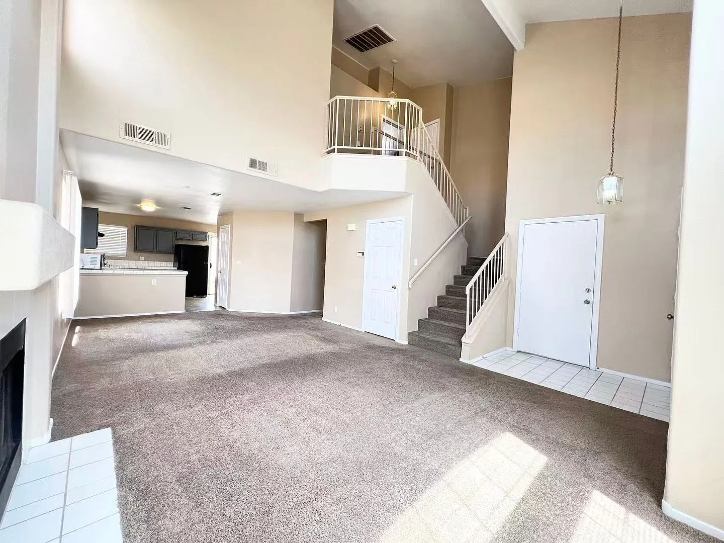 Wonderful 2-story single-family house — Photo 3