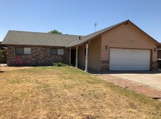 821 W Paradise Ave, Visalia, CA 93277