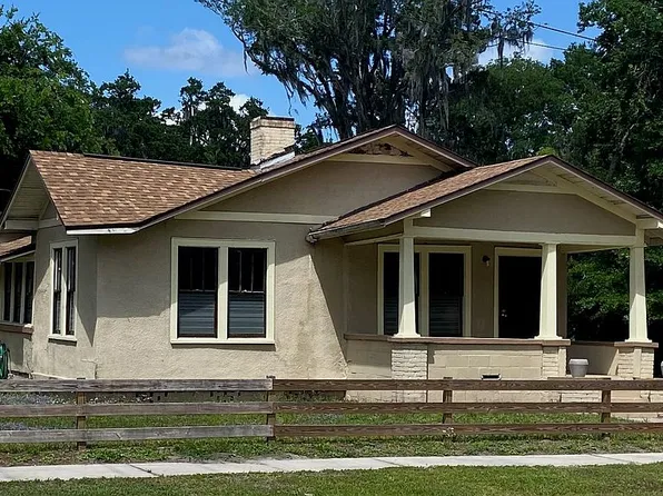 1422 Laurel St, Palatka, FL 32177