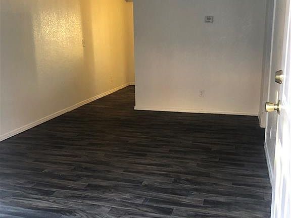 3rd image of 3982 Voxna St