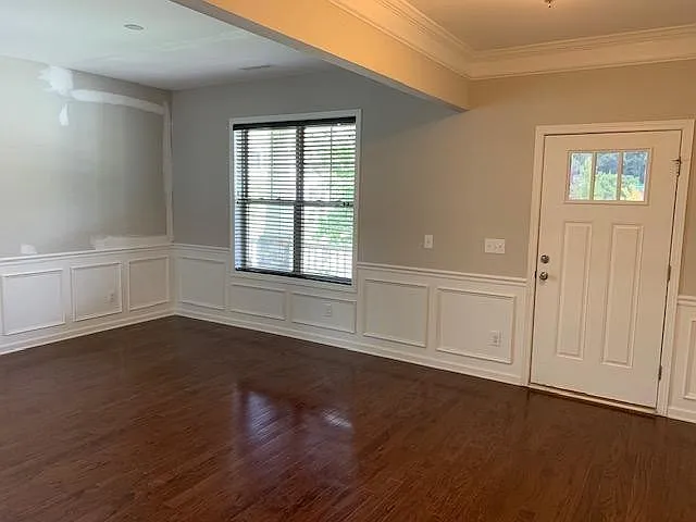 1100 Broadcreek Dr — Photo 2