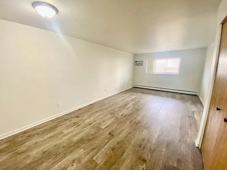 510 N Congress St — Photo 3