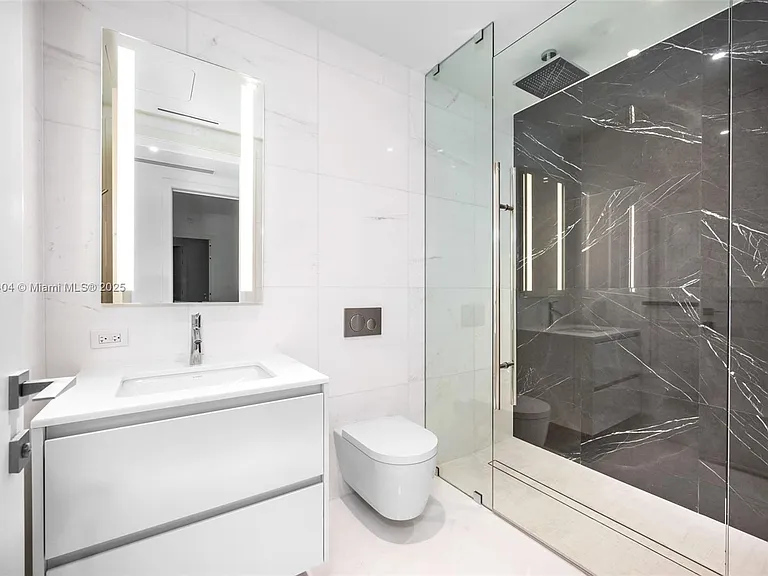 300 Biscayne Boulevard Way #3509 — Photo 11