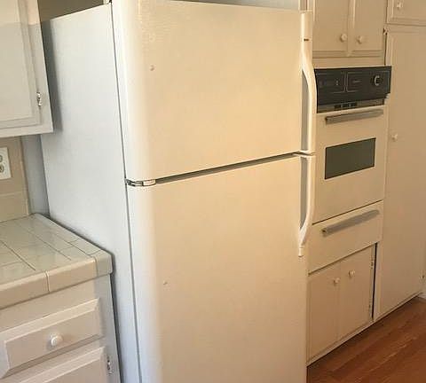 4th image of 1313 S Bundy Dr APT 6