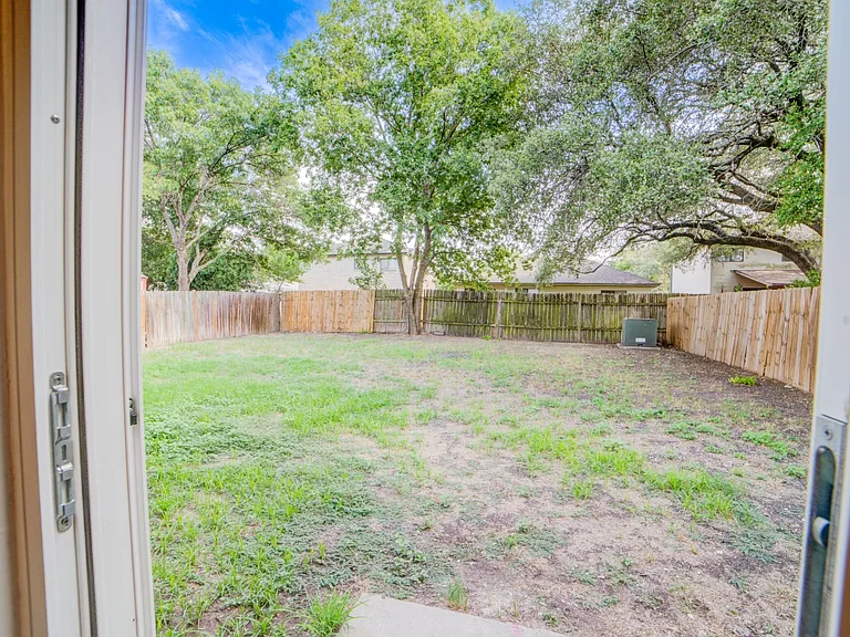 8846 Teaberry Dr — Photo 25