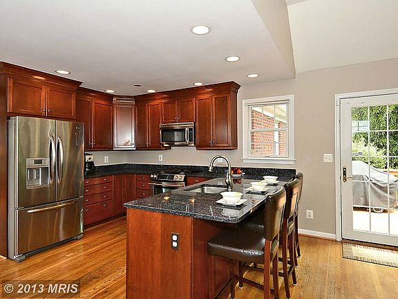 4th image of 5014 Bangor Dr